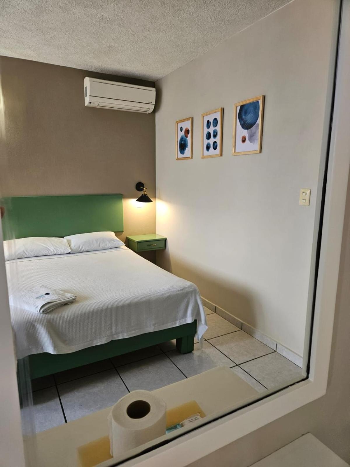 Hotel Punto Poza Rica Exteriör bild